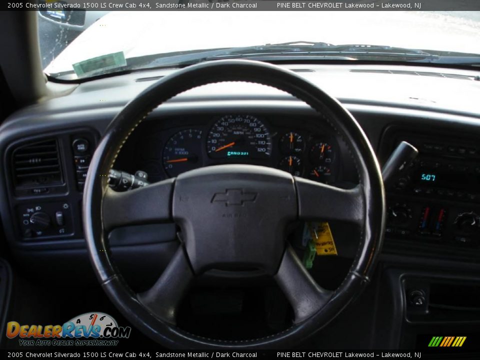 2005 Chevrolet Silverado 1500 LS Crew Cab 4x4 Sandstone Metallic / Dark Charcoal Photo #12