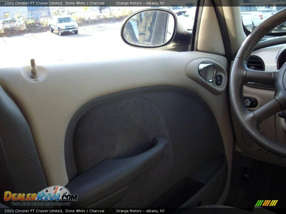 2001 Chrysler PT Cruiser Limited Stone White / Charcoal Photo #11