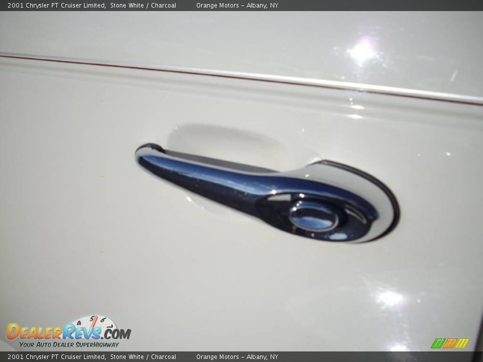 2001 Chrysler PT Cruiser Limited Stone White / Charcoal Photo #18