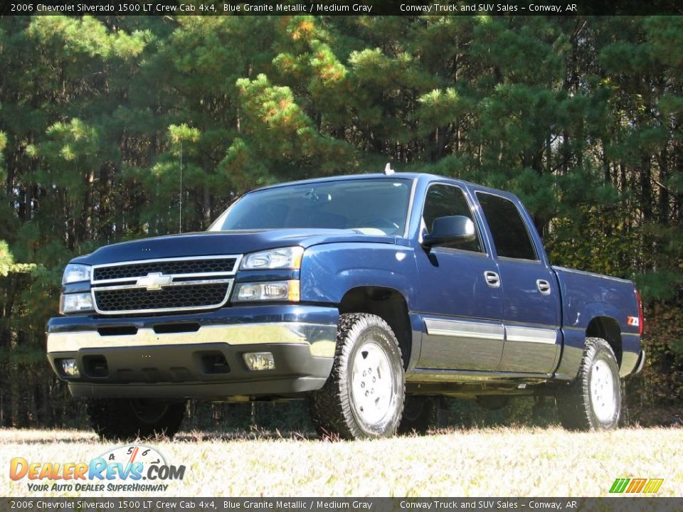 2006 Chevrolet Silverado 1500 LT Crew Cab 4x4 Blue Granite Metallic / Medium Gray Photo #2