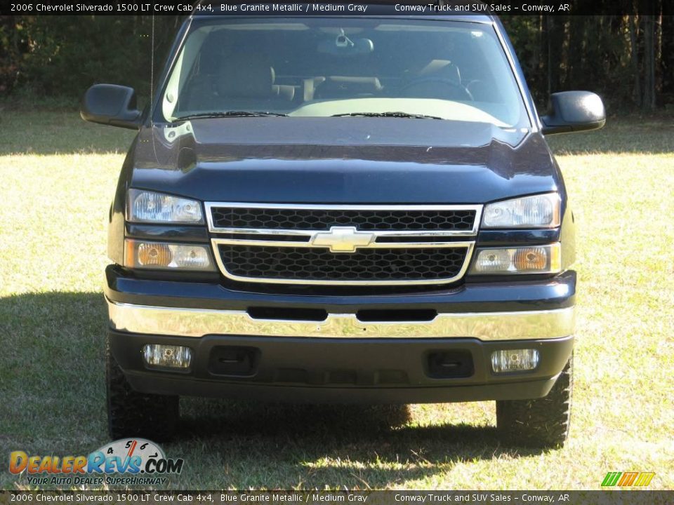 2006 Chevrolet Silverado 1500 LT Crew Cab 4x4 Blue Granite Metallic / Medium Gray Photo #3