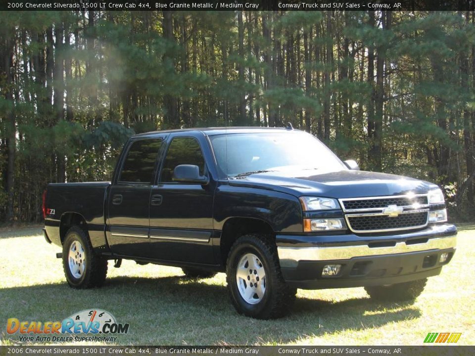 2006 Chevrolet Silverado 1500 LT Crew Cab 4x4 Blue Granite Metallic / Medium Gray Photo #4