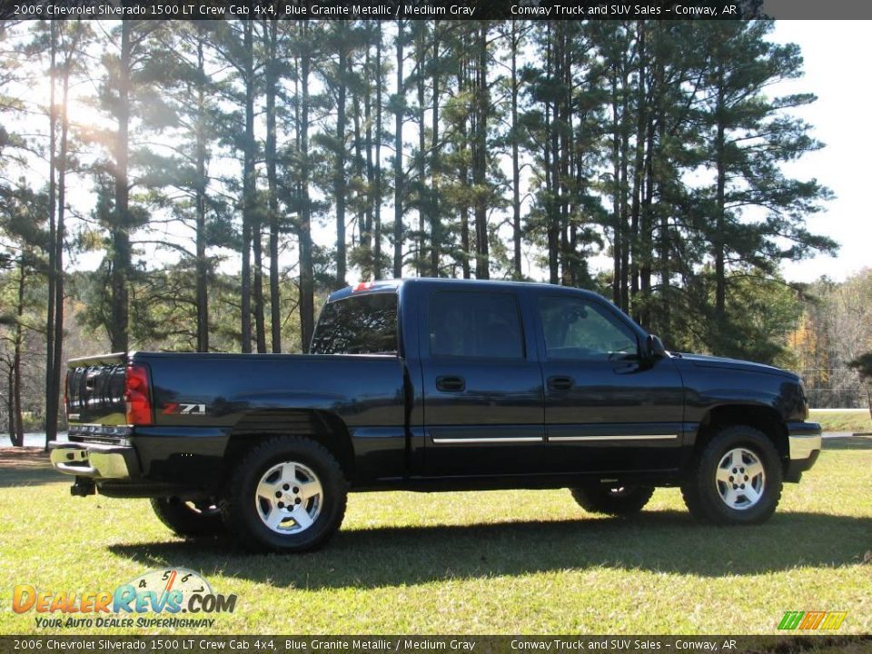 2006 Chevrolet Silverado 1500 LT Crew Cab 4x4 Blue Granite Metallic / Medium Gray Photo #5