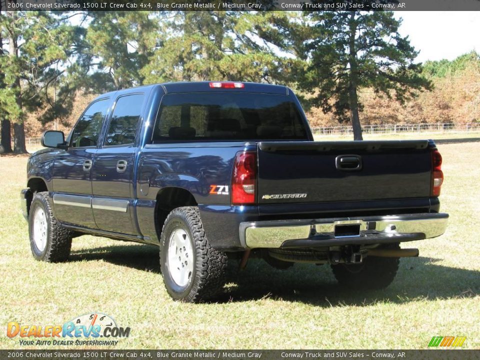 2006 Chevrolet Silverado 1500 LT Crew Cab 4x4 Blue Granite Metallic / Medium Gray Photo #7