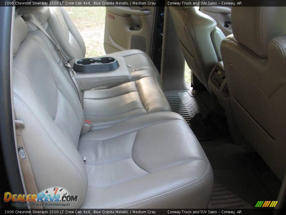 2006 Chevrolet Silverado 1500 LT Crew Cab 4x4 Blue Granite Metallic / Medium Gray Photo #15
