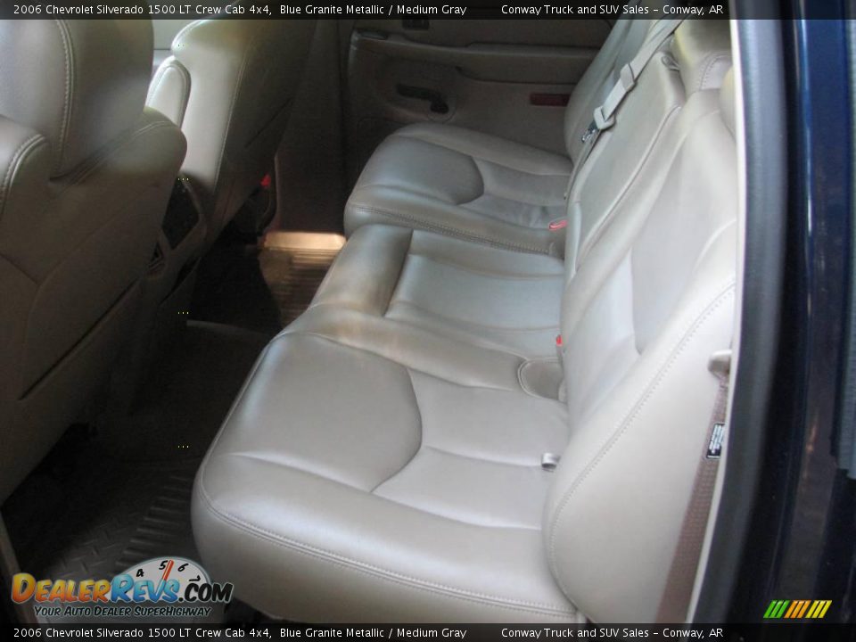 2006 Chevrolet Silverado 1500 LT Crew Cab 4x4 Blue Granite Metallic / Medium Gray Photo #16