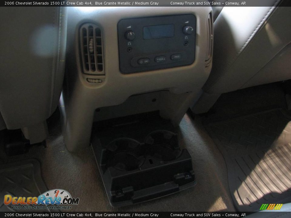 2006 Chevrolet Silverado 1500 LT Crew Cab 4x4 Blue Granite Metallic / Medium Gray Photo #18