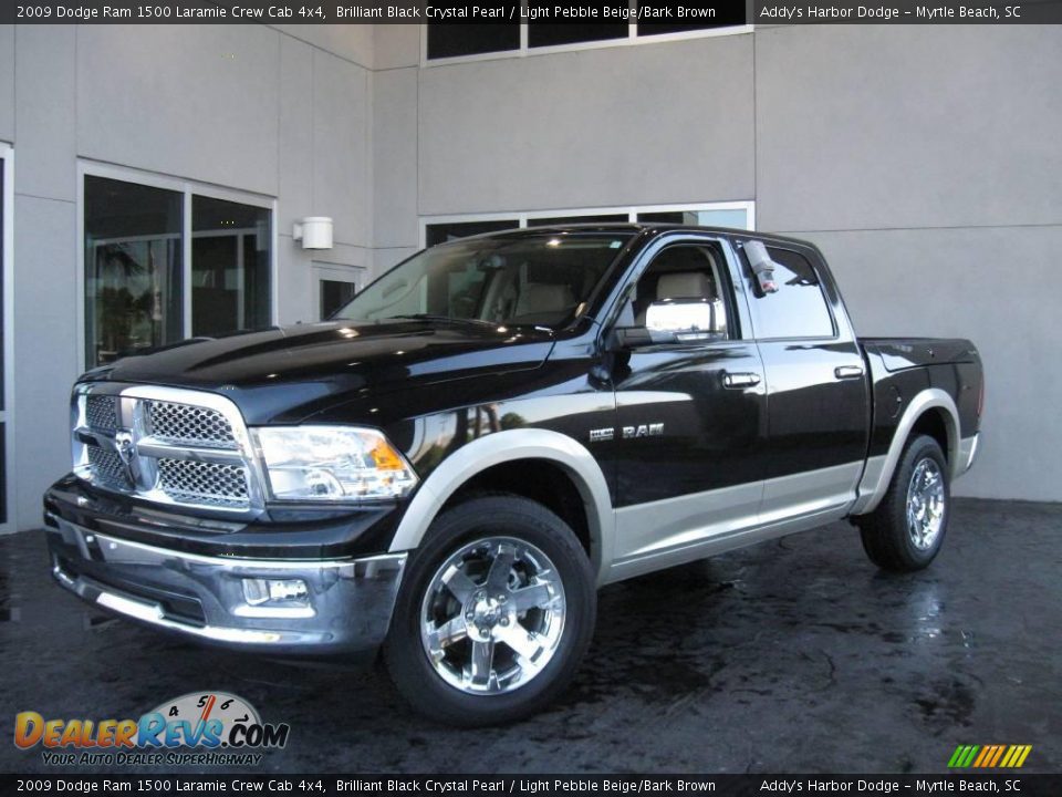 2009 Dodge Ram 1500 Laramie Crew Cab 4x4 Brilliant Black Crystal Pearl / Light Pebble Beige/Bark Brown Photo #1