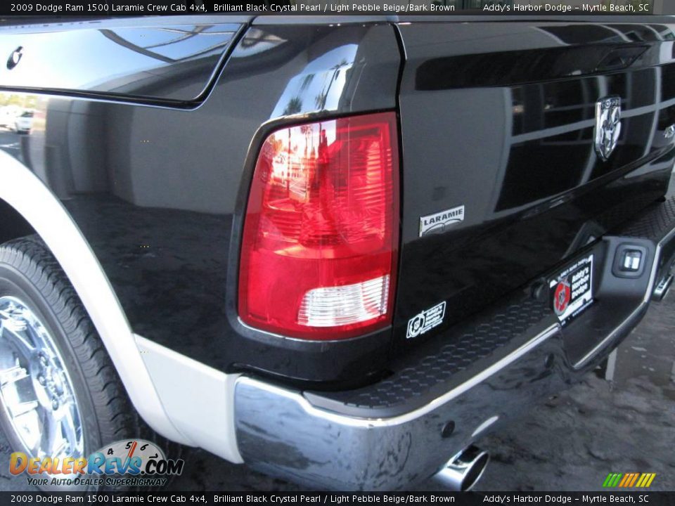 2009 Dodge Ram 1500 Laramie Crew Cab 4x4 Brilliant Black Crystal Pearl / Light Pebble Beige/Bark Brown Photo #5