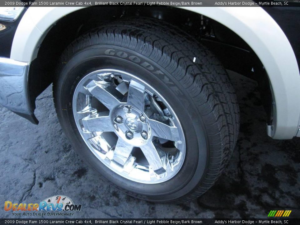 2009 Dodge Ram 1500 Laramie Crew Cab 4x4 Brilliant Black Crystal Pearl / Light Pebble Beige/Bark Brown Photo #9