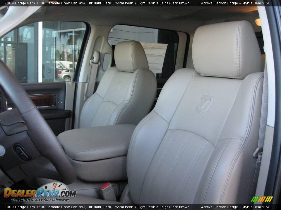 2009 Dodge Ram 1500 Laramie Crew Cab 4x4 Brilliant Black Crystal Pearl / Light Pebble Beige/Bark Brown Photo #11