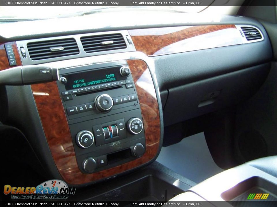 2007 Chevrolet Suburban 1500 LT 4x4 Graystone Metallic / Ebony Photo #19