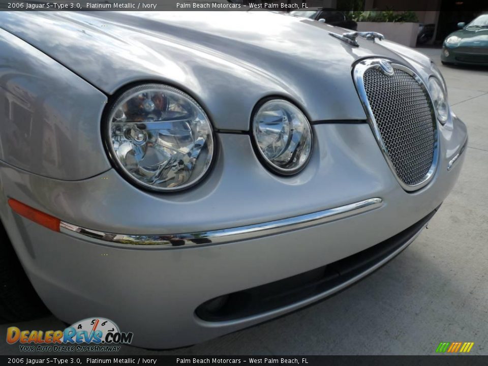 2006 Jaguar S-Type 3.0 Platinum Metallic / Ivory Photo #9
