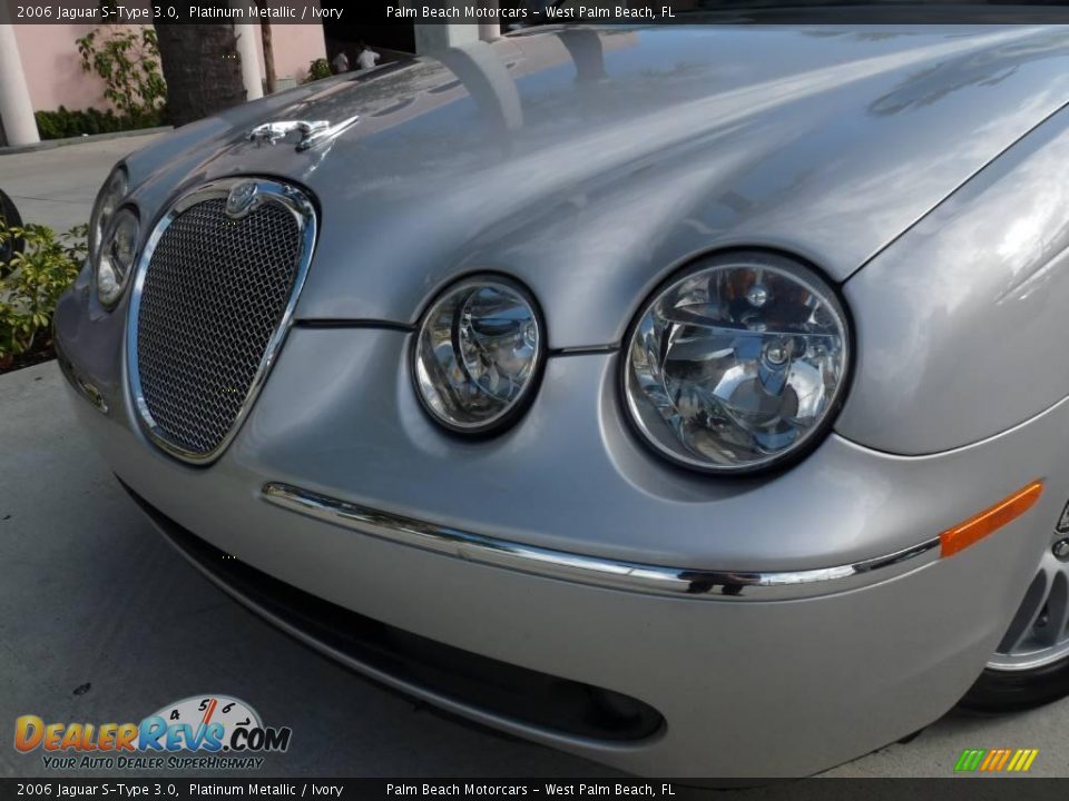 2006 Jaguar S-Type 3.0 Platinum Metallic / Ivory Photo #10