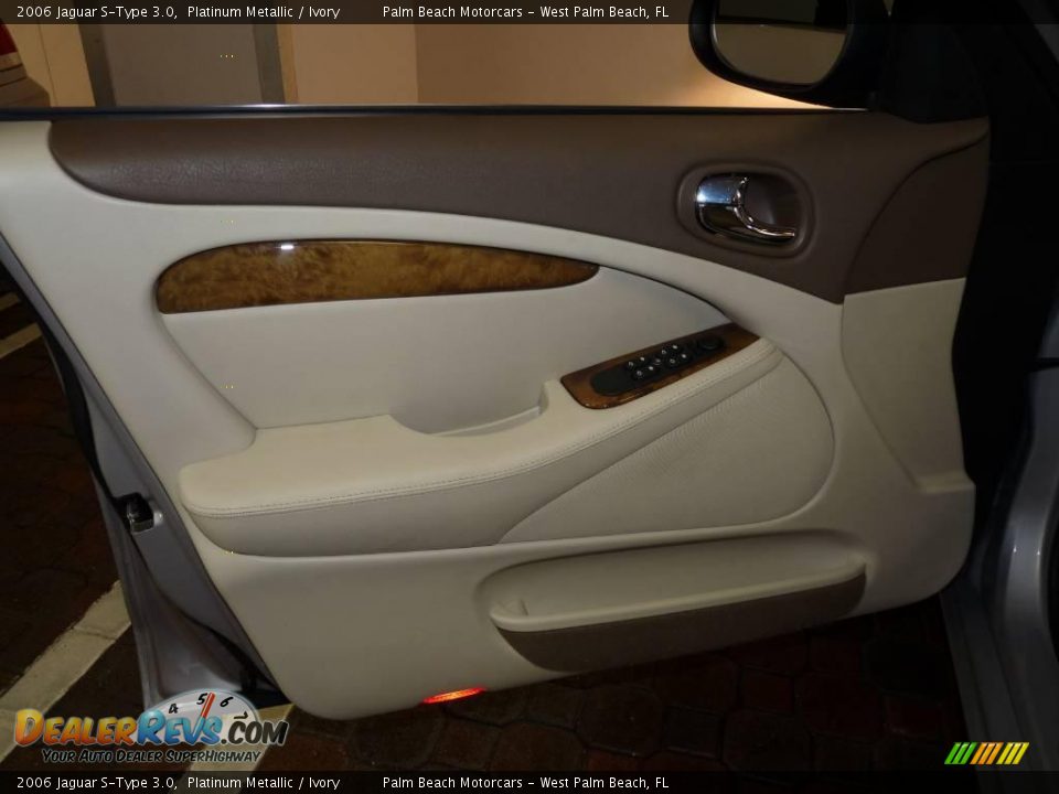 2006 Jaguar S-Type 3.0 Platinum Metallic / Ivory Photo #15