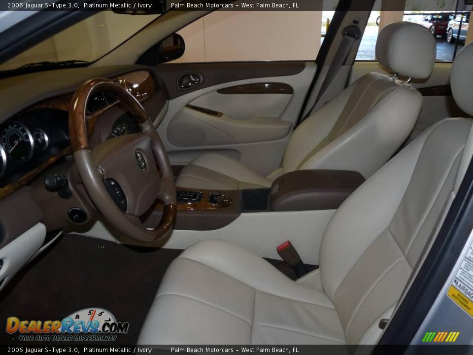 2006 Jaguar S-Type 3.0 Platinum Metallic / Ivory Photo #16