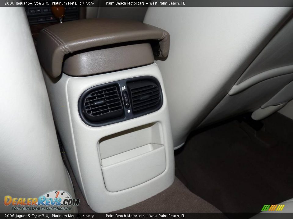 2006 Jaguar S-Type 3.0 Platinum Metallic / Ivory Photo #21