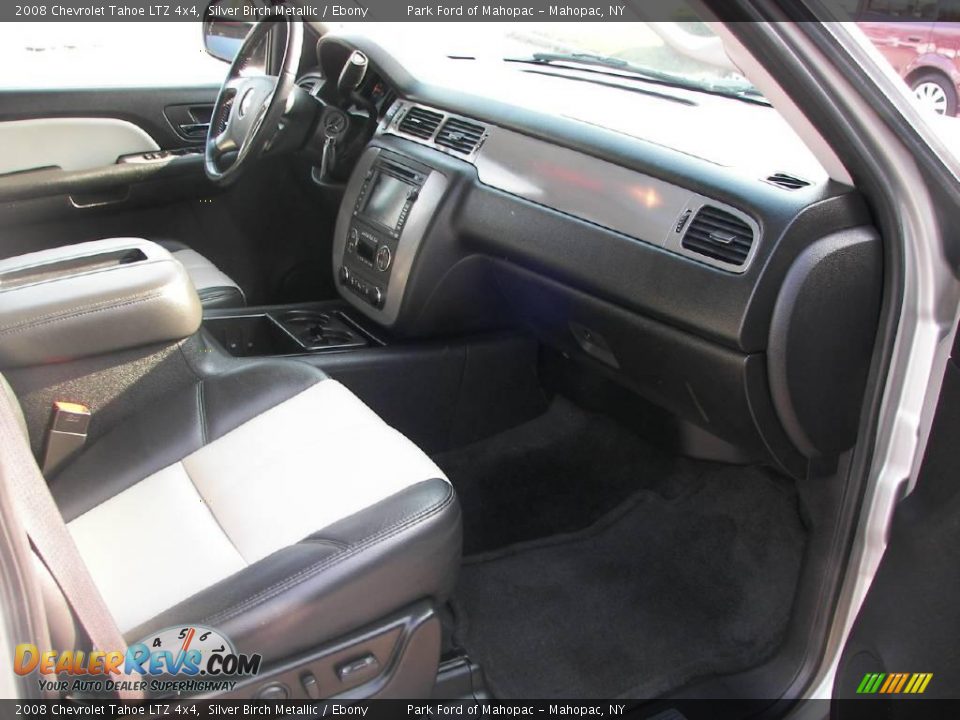 2008 Chevrolet Tahoe LTZ 4x4 Silver Birch Metallic / Ebony Photo #19
