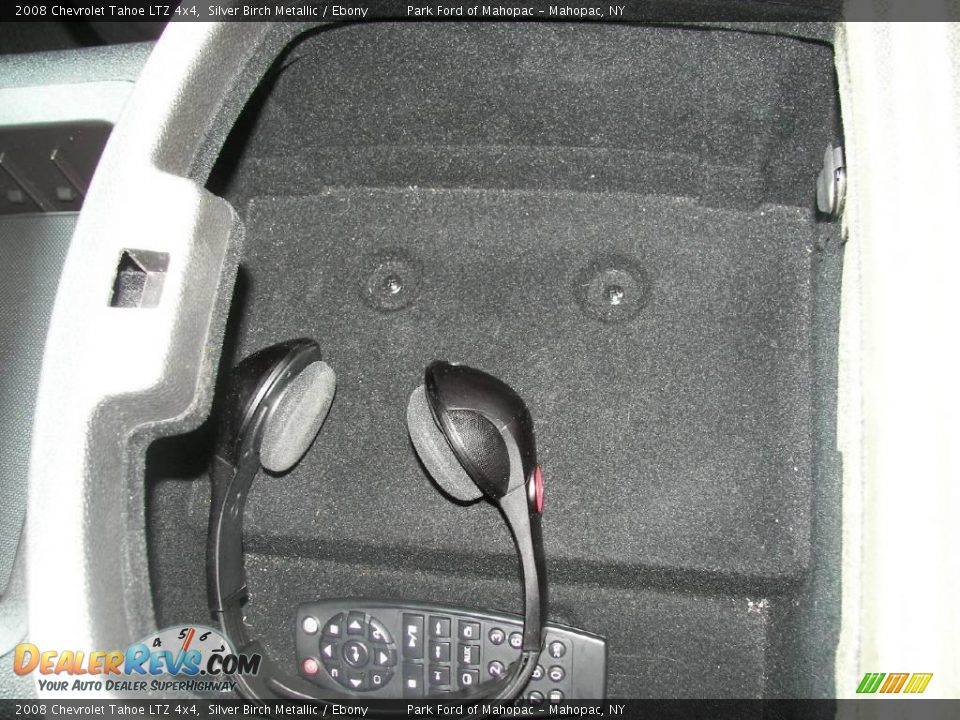 2008 Chevrolet Tahoe LTZ 4x4 Silver Birch Metallic / Ebony Photo #25