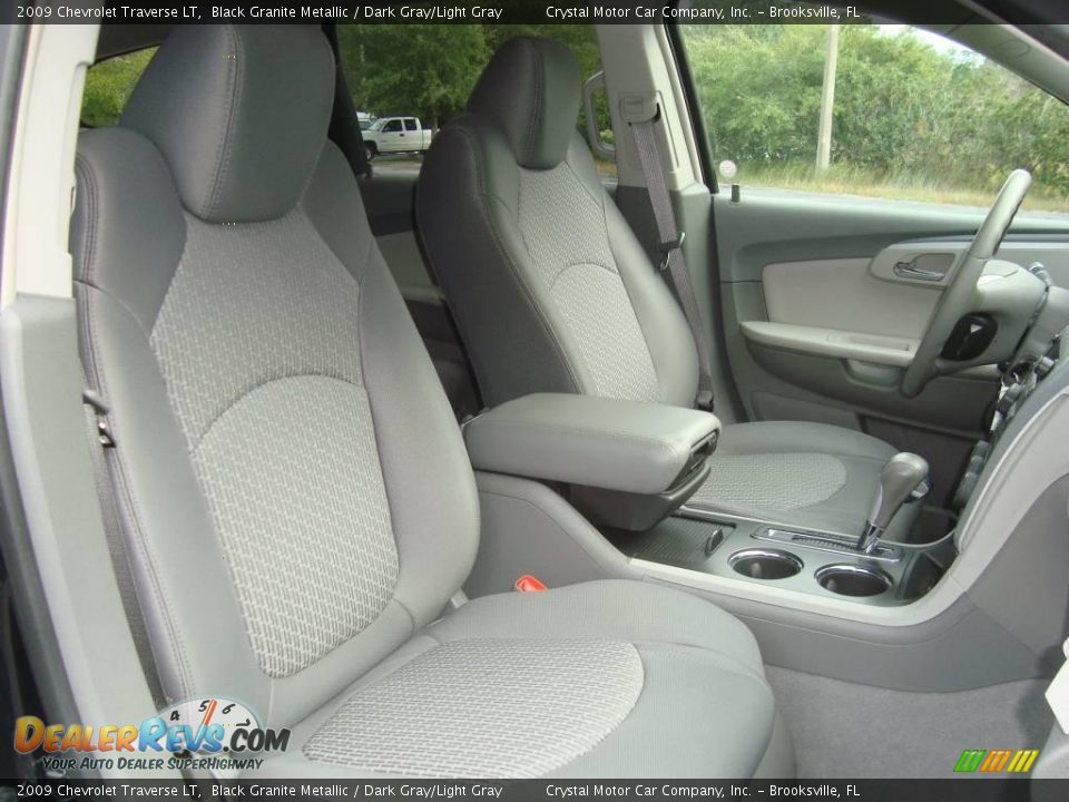 2009 Chevrolet Traverse LT Black Granite Metallic / Dark Gray/Light Gray Photo #12