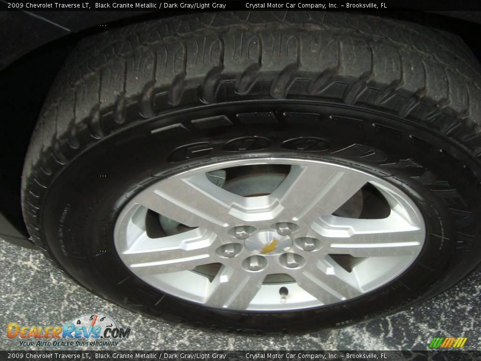 2009 Chevrolet Traverse LT Black Granite Metallic / Dark Gray/Light Gray Photo #14