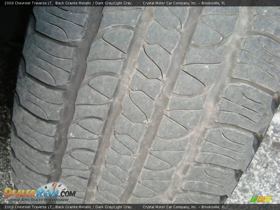 2009 Chevrolet Traverse LT Black Granite Metallic / Dark Gray/Light Gray Photo #15