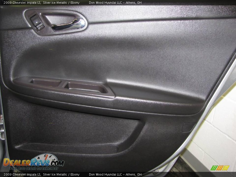 2009 Chevrolet Impala LS Silver Ice Metallic / Ebony Photo #16