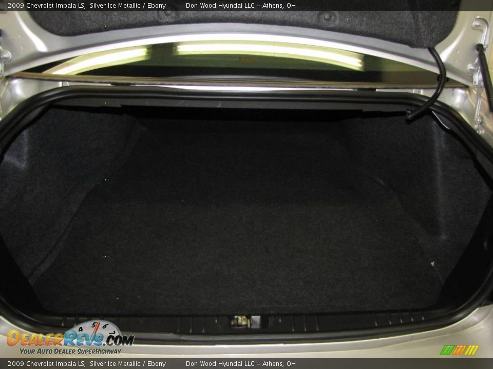 2009 Chevrolet Impala LS Silver Ice Metallic / Ebony Photo #17