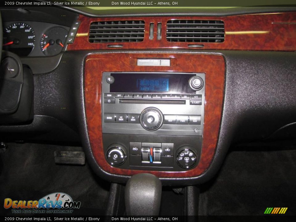 2009 Chevrolet Impala LS Silver Ice Metallic / Ebony Photo #19