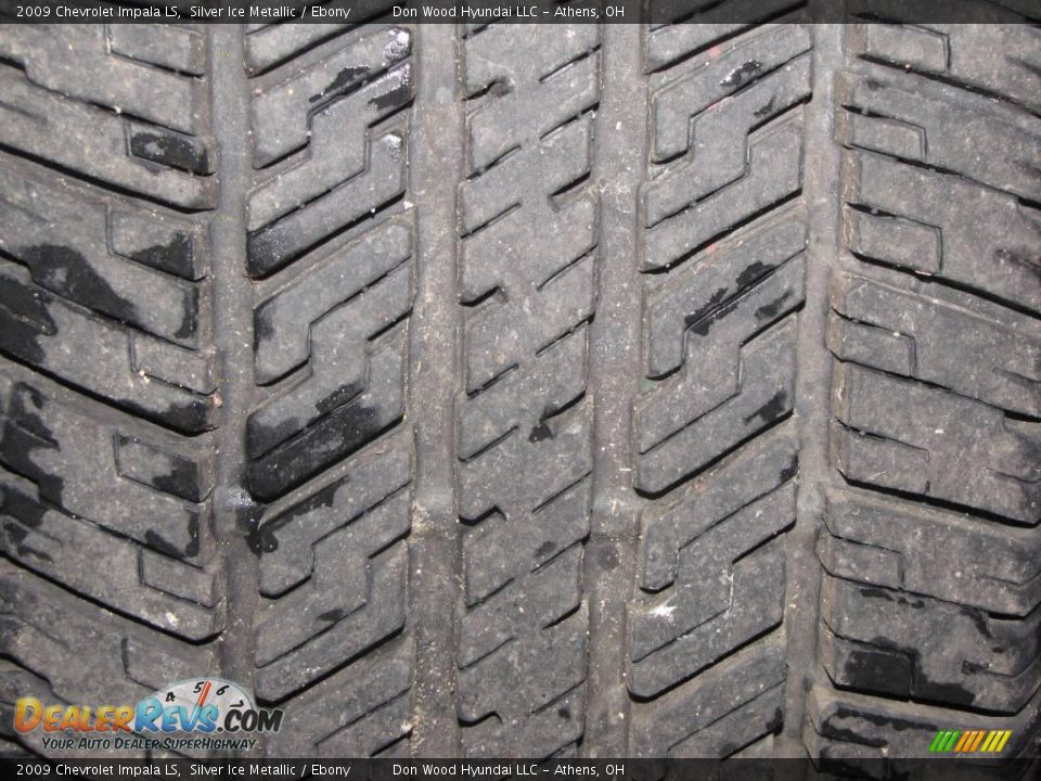 2009 Chevrolet Impala LS Silver Ice Metallic / Ebony Photo #22