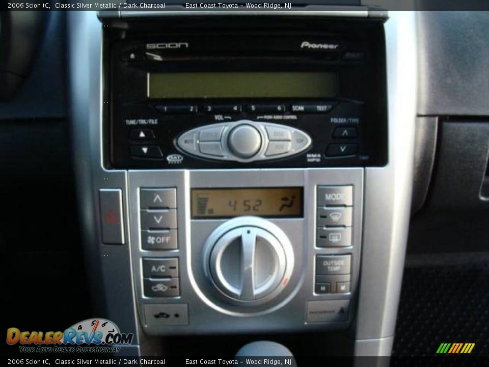 2006 Scion tC Classic Silver Metallic / Dark Charcoal Photo #11
