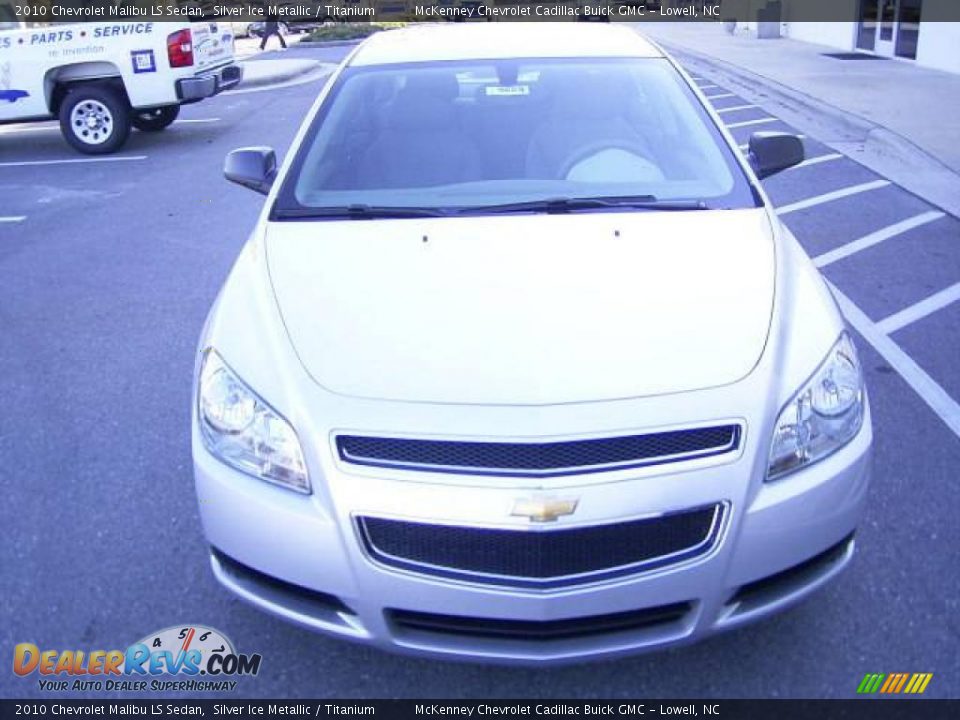 2010 Chevrolet Malibu LS Sedan Silver Ice Metallic / Titanium Photo #6