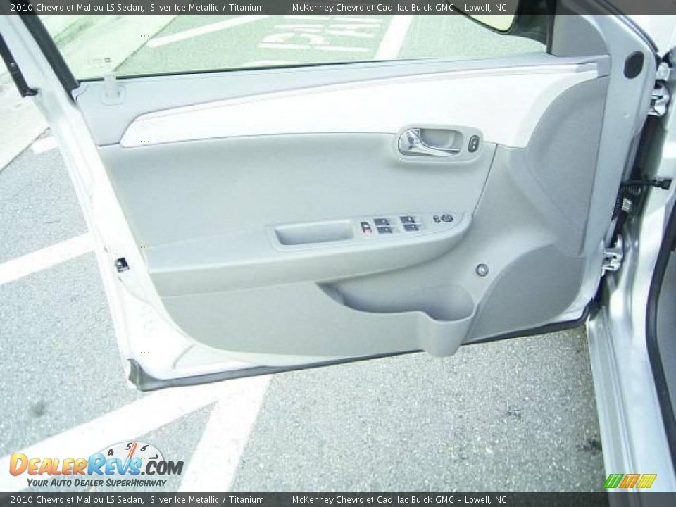 2010 Chevrolet Malibu LS Sedan Silver Ice Metallic / Titanium Photo #7