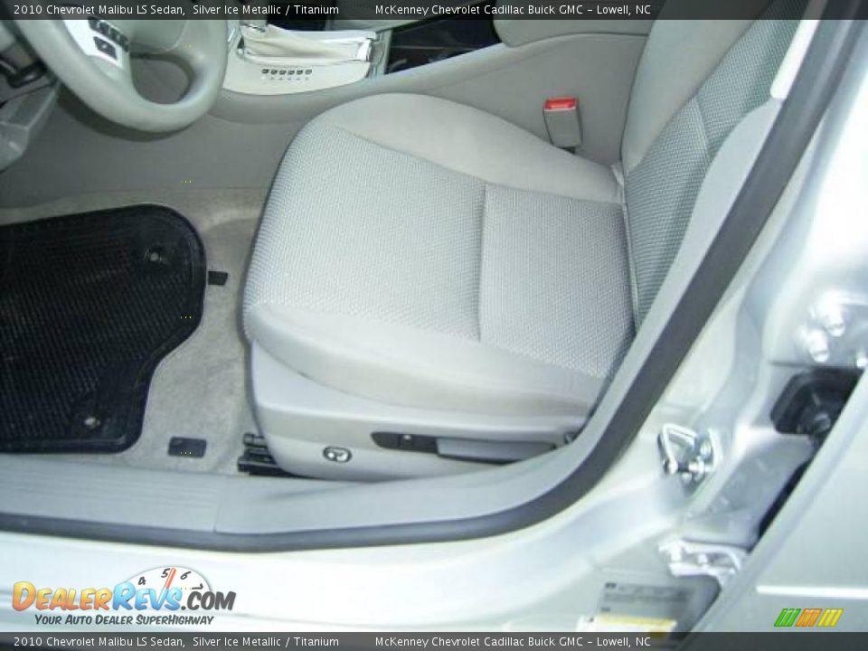 2010 Chevrolet Malibu LS Sedan Silver Ice Metallic / Titanium Photo #8