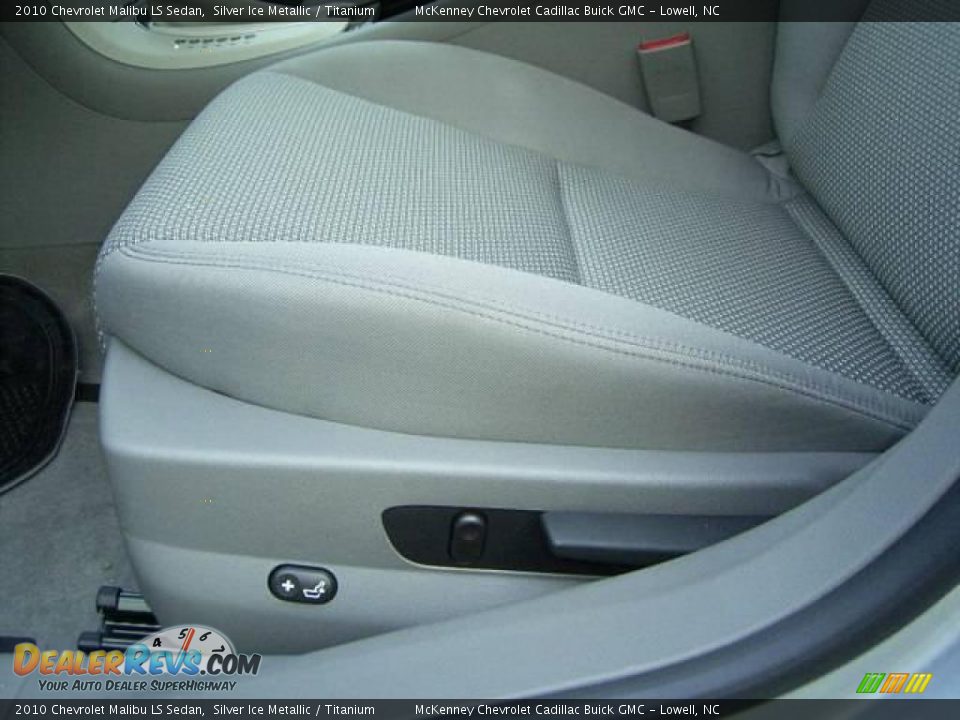 2010 Chevrolet Malibu LS Sedan Silver Ice Metallic / Titanium Photo #9