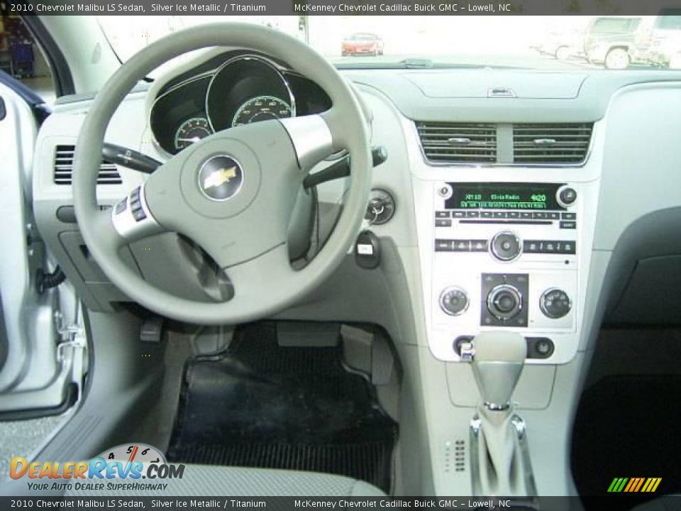 2010 Chevrolet Malibu LS Sedan Silver Ice Metallic / Titanium Photo #21