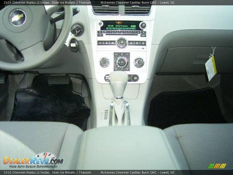 2010 Chevrolet Malibu LS Sedan Silver Ice Metallic / Titanium Photo #22