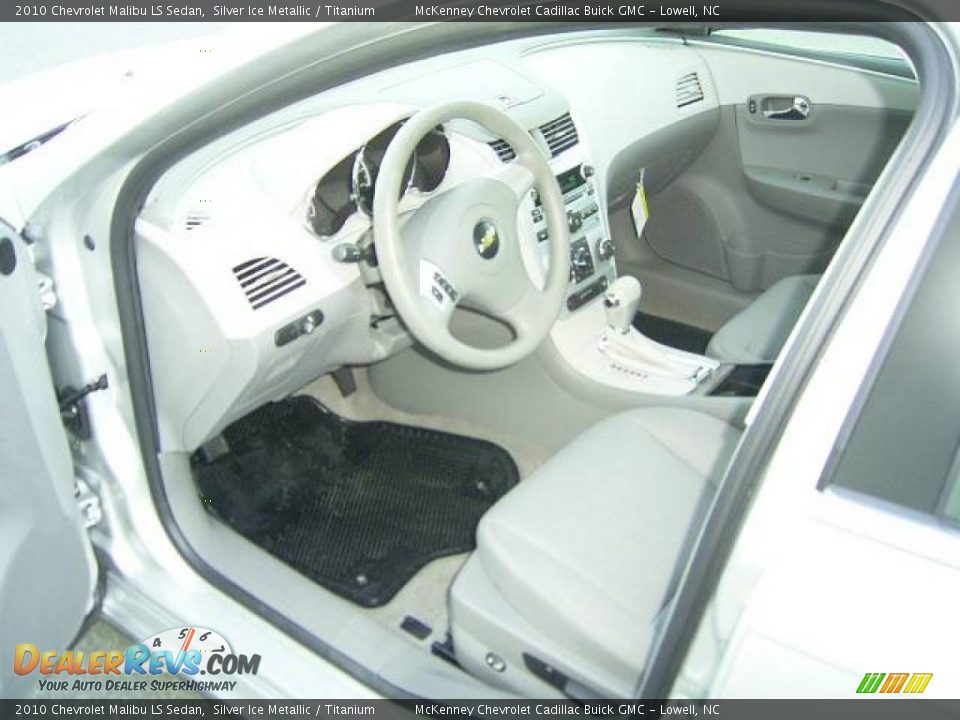 2010 Chevrolet Malibu LS Sedan Silver Ice Metallic / Titanium Photo #26