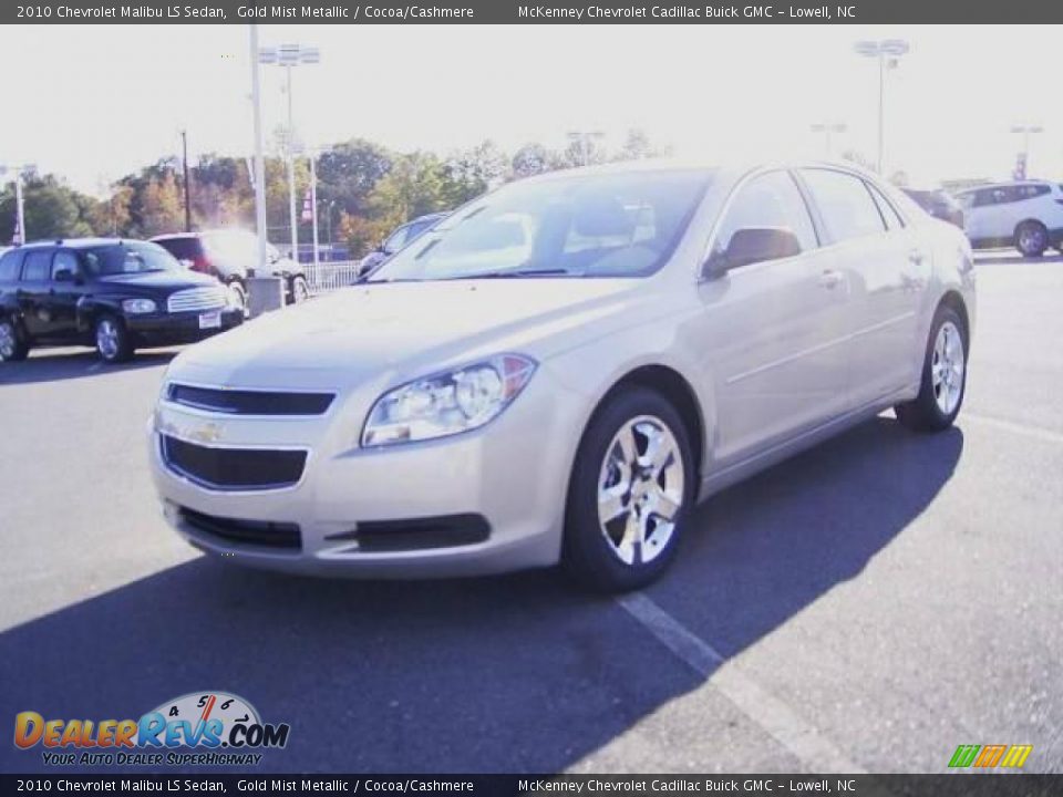 2010 Chevrolet Malibu LS Sedan Gold Mist Metallic / Cocoa/Cashmere Photo #2