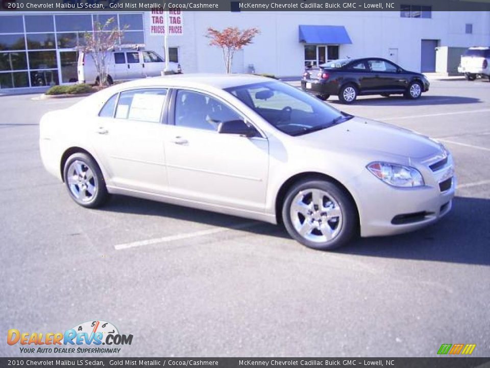 2010 Chevrolet Malibu LS Sedan Gold Mist Metallic / Cocoa/Cashmere Photo #6