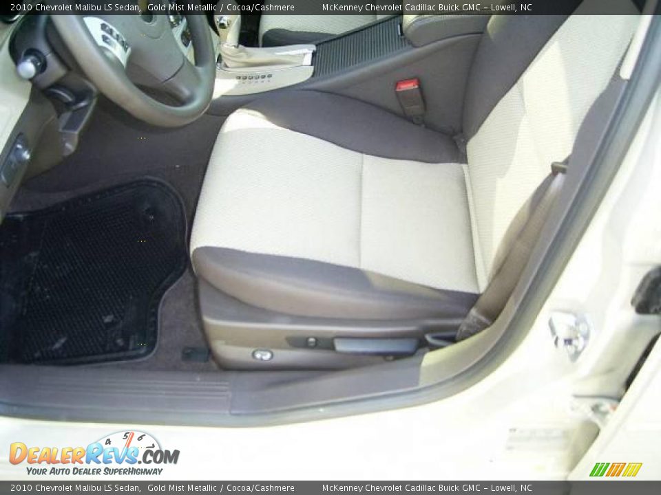 2010 Chevrolet Malibu LS Sedan Gold Mist Metallic / Cocoa/Cashmere Photo #8