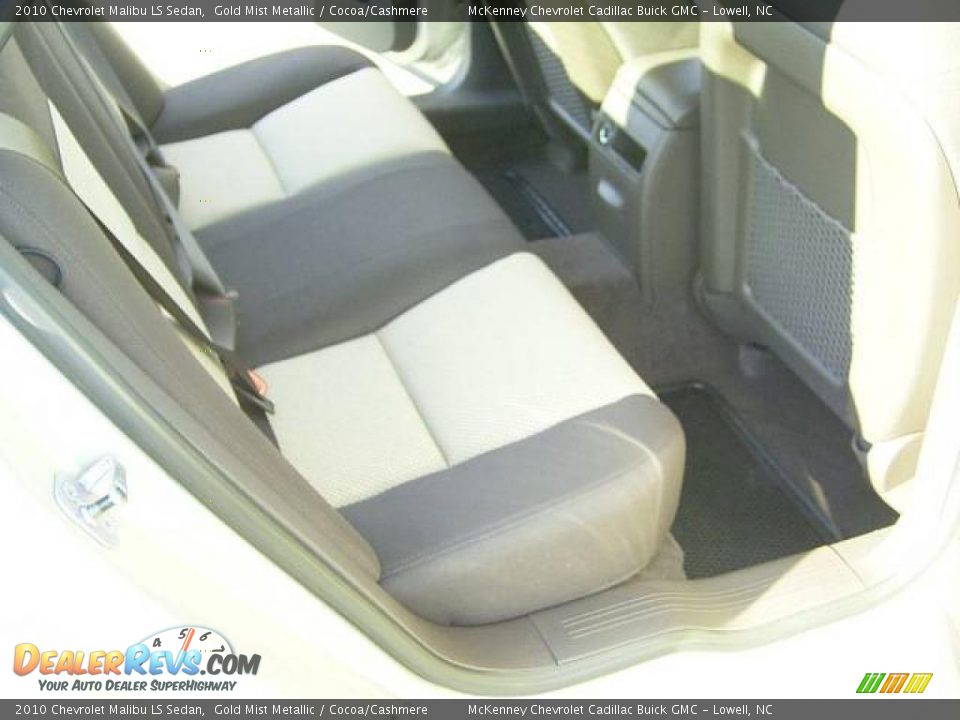 2010 Chevrolet Malibu LS Sedan Gold Mist Metallic / Cocoa/Cashmere Photo #13