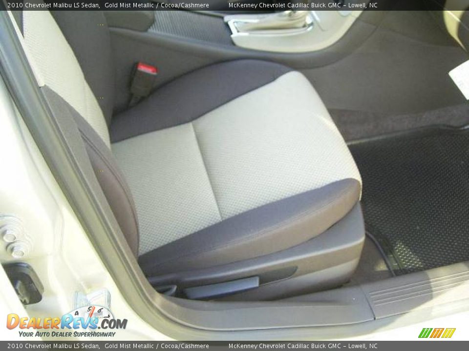2010 Chevrolet Malibu LS Sedan Gold Mist Metallic / Cocoa/Cashmere Photo #14