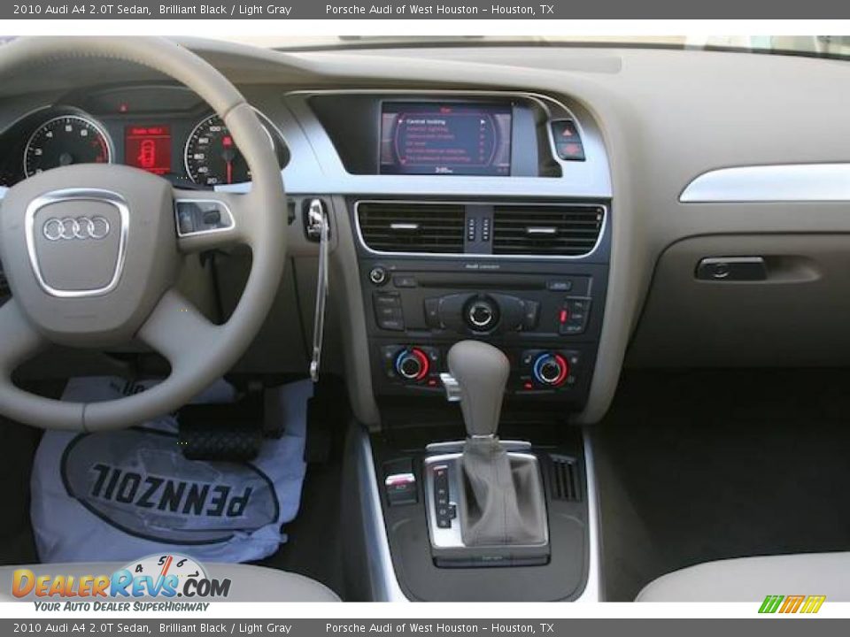 2010 Audi A4 2.0T Sedan Brilliant Black / Light Gray Photo #5