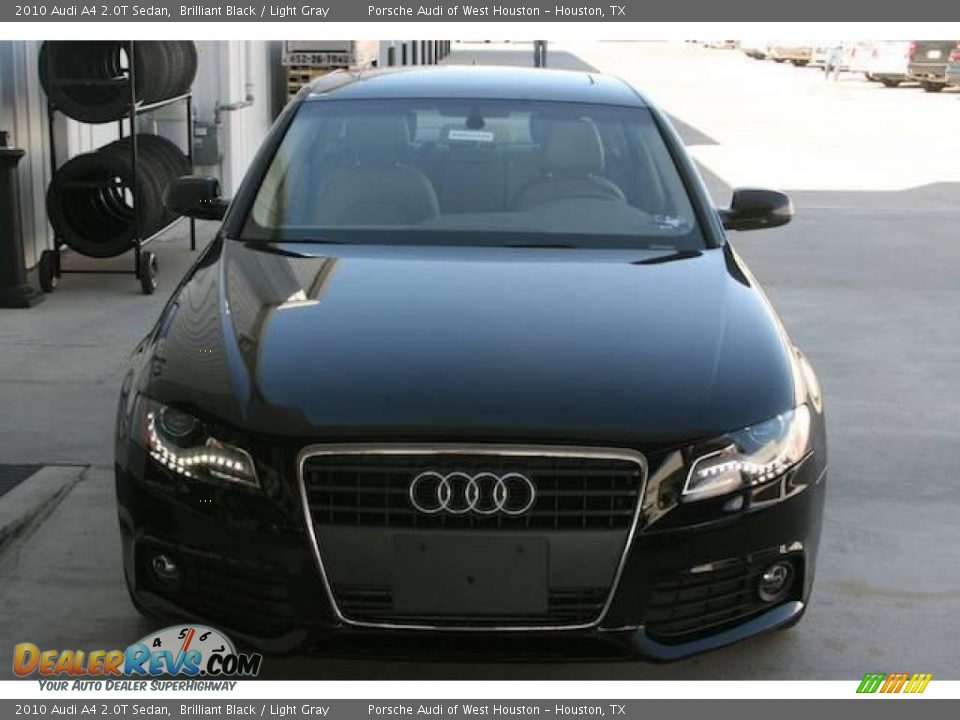 2010 Audi A4 2.0T Sedan Brilliant Black / Light Gray Photo #11