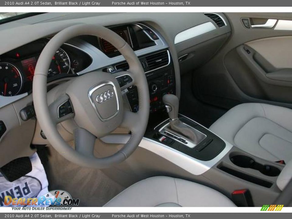 2010 Audi A4 2.0T Sedan Brilliant Black / Light Gray Photo #15