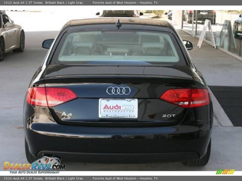 2010 Audi A4 2.0T Sedan Brilliant Black / Light Gray Photo #16