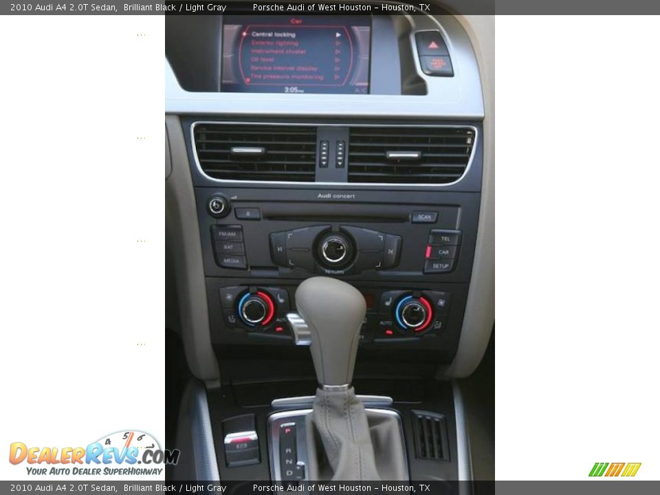 2010 Audi A4 2.0T Sedan Brilliant Black / Light Gray Photo #17