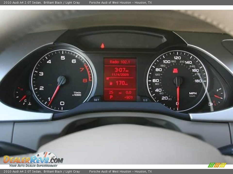 2010 Audi A4 2.0T Sedan Brilliant Black / Light Gray Photo #18