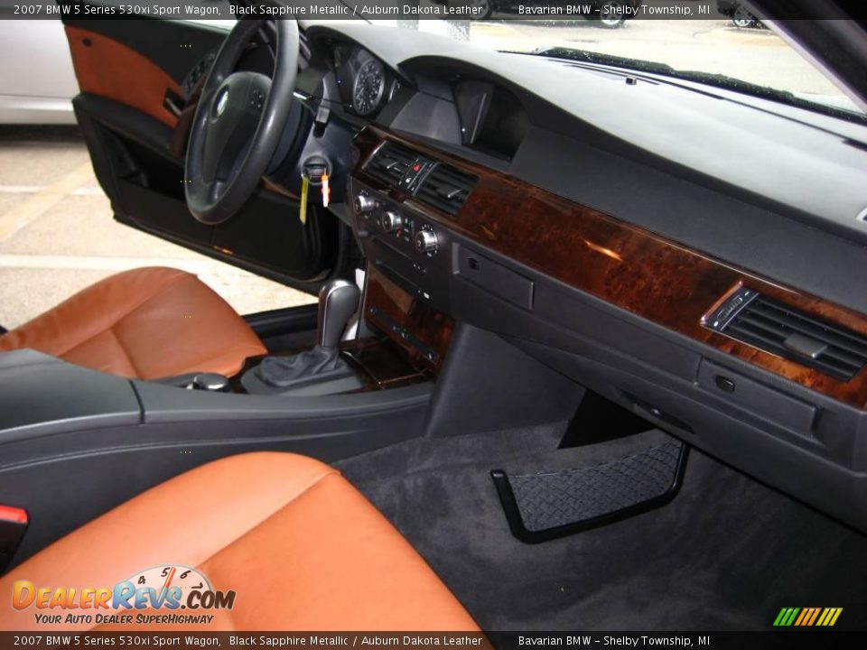 2007 BMW 5 Series 530xi Sport Wagon Black Sapphire Metallic / Auburn Dakota Leather Photo #17